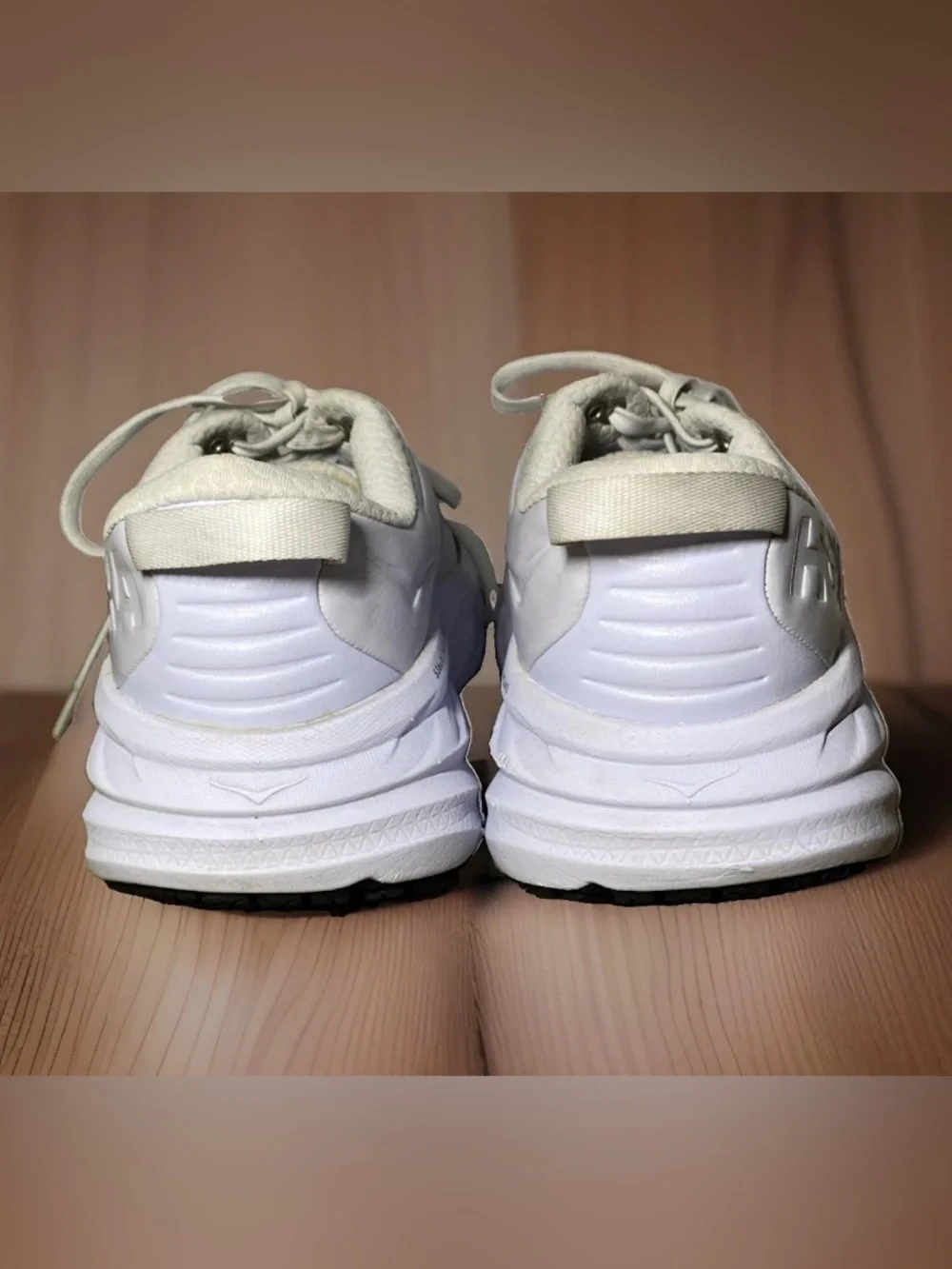 HOKA Bondi SR Sneakers Womens Size 8.5 White Slip Resistant Work Comfort